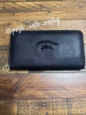 Longchamp Black Leather Zip Wallet with Gold Accent